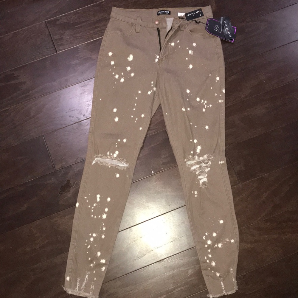 NWT Fashion Nova Skinny Jeans Size 9